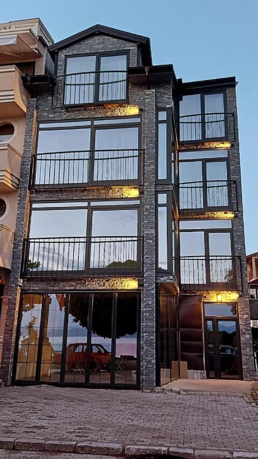 Pier 82 Apartments أوهغيد المظهر الخارجي الصورة